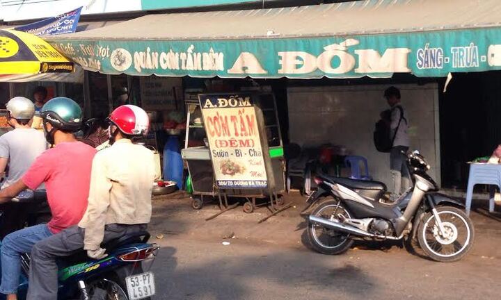 Khuyên ngăn 2 kẻ đòi nợ, người phụ nữ bị đâm chết