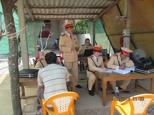 Công an tỉnh Quảng Bình tổng kiểm soát xe khách sau Tết