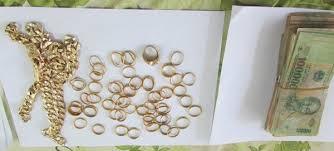  Lợi dụng sơ hở, 