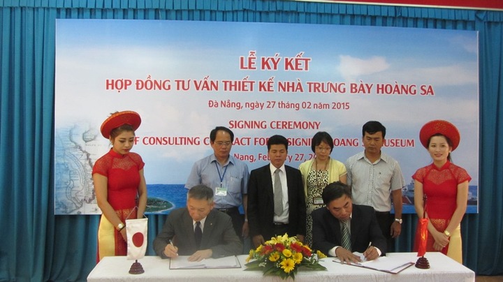Ký kết hợp đồng tư vấn thiết kế xây Nhà trưng bày Hoàng Sa
