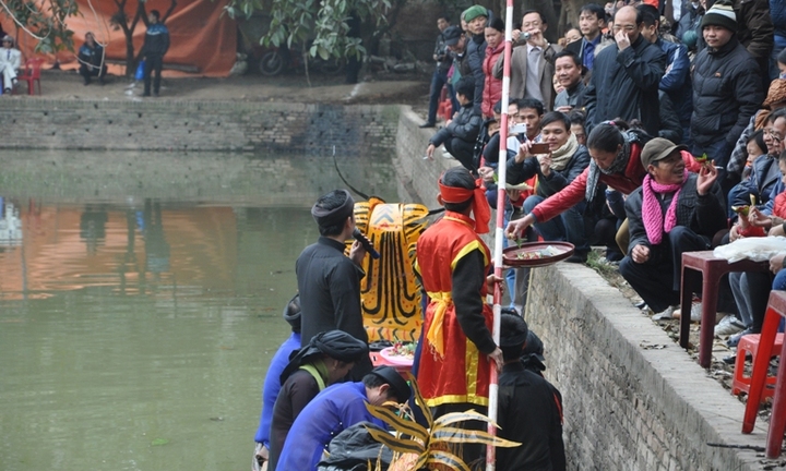 Hội Lim: Bán thẻ tre 