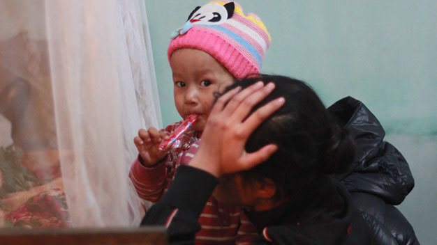 Vụ lật thuyền 6 người chết: Tang thương bao trùm xóm cào ngao thuê