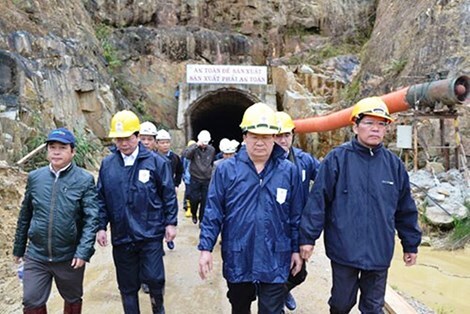 Vụ sập hầm thủy điện Đạ Dâng: