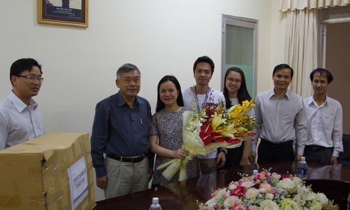 “Chia sẻ ý tưởng, kết nối cộng đồng” tặng 1000 cuốn sách cho sinh viên