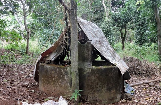 Mẹ có dấu hiệu tâm thần ném con gái 1 tuổi xuống giếng