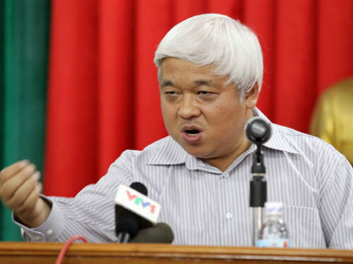 Chùm ảnh: “Bầu” Kiên từ đỉnh cao danh vọng tới vòng lao lý