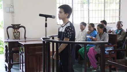 Bị la mắng, cháu 16 tuổi đầu độc ông bà bằng thuốc trừ sâu