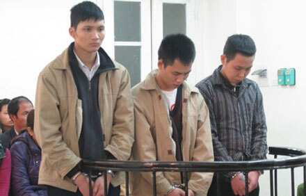 Phóng hỏa đốt 5 ki ốt vì không đổi được cuộn len