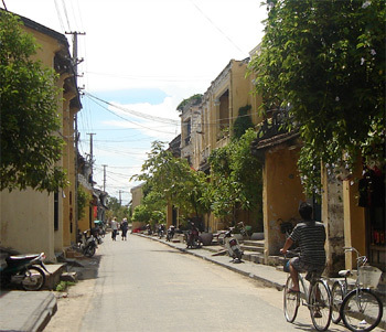 Bị cướp trên đường tới trường nữ giáo viên ngã chấn thương sọ não