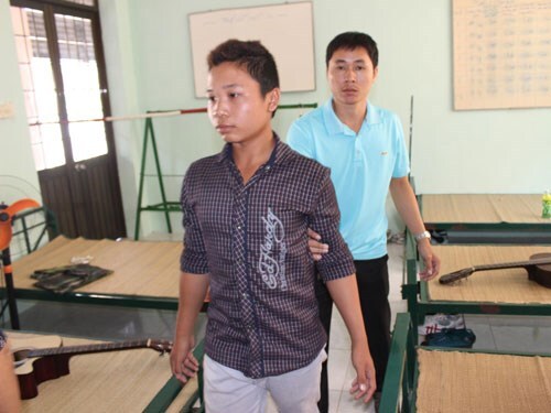 Thiếu niên 15 tuổi đâm gục hàng xóm ở Vũng Tàu từng giết người 