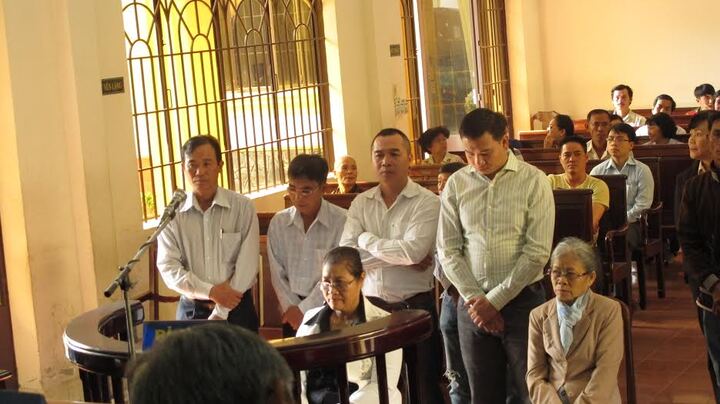 Nguyên cán bộ Ngân hàng Công thương Long Thành hầu tòa