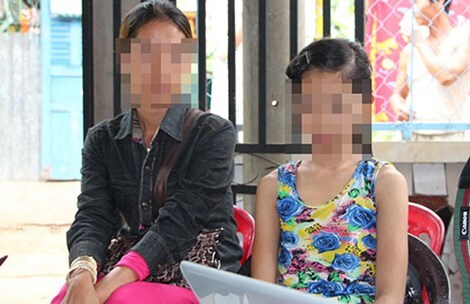 Điều tra vụ thiếu nữ 17 tuổi tố cáo cha nuôi hãm hiếp