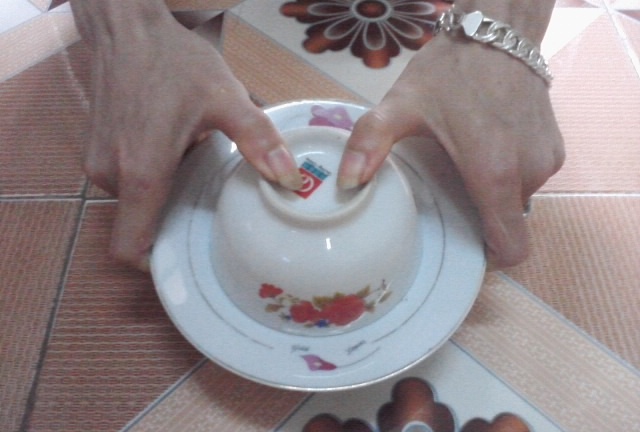 Gần trăm cảnh sát bao vây “xóa sổ” sới bạc trong nghĩa trang