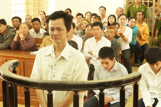 Tài xế cán chết sản phụ, thai nhi văng ra ngoài lãnh án