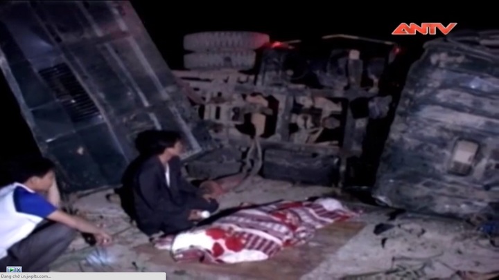 Lai Châu: Bắt chủ xe tải rơi xuống vực khiến 5 người tử vong 