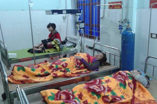 Hàng trăm công nhân nhà máy nhập viện do ngộ độc thức ăn