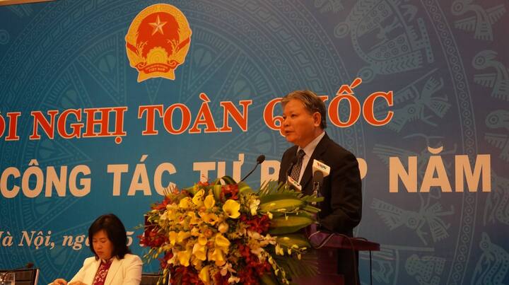 Bộ trưởng Tư pháp nhắc chuyện giấy khai sinh của Công Phượng