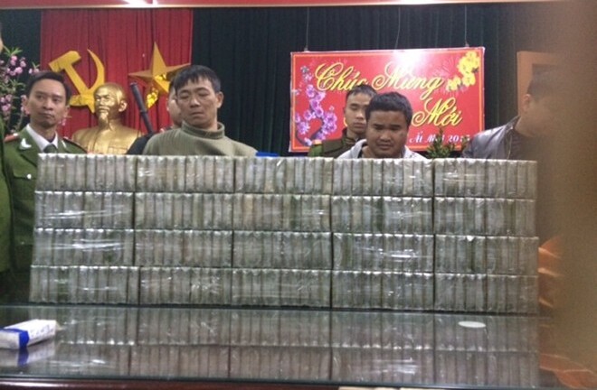 Thưởng nóng 100 triệu đồng cho lực lượng bắt vụ 200 bánh heroin
