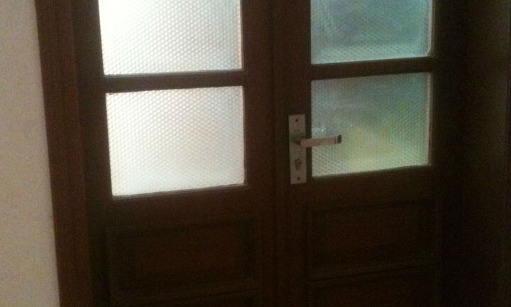 Ngày làm việc đầu năm: Công sở vắng, karaoke cháy phòng