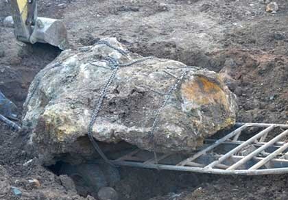 Vụ tảng đá quý 