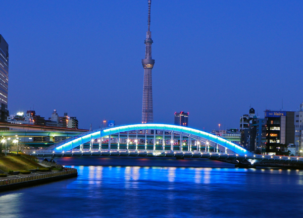 Những tháp truyền hình nổi tiếng nhất thế giới