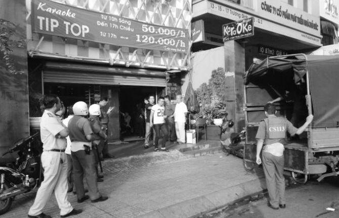 Đập đá, thoát y và những cuộc bán dâm ngay tại quán karaoke