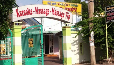 Thẩm phán vào nhà nghỉ với nữ đương sự bị đề nghị cách chức 