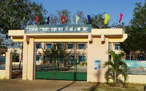 Nam sinh lớp 9 đâm chết đàn anh vì một cái “liếc”