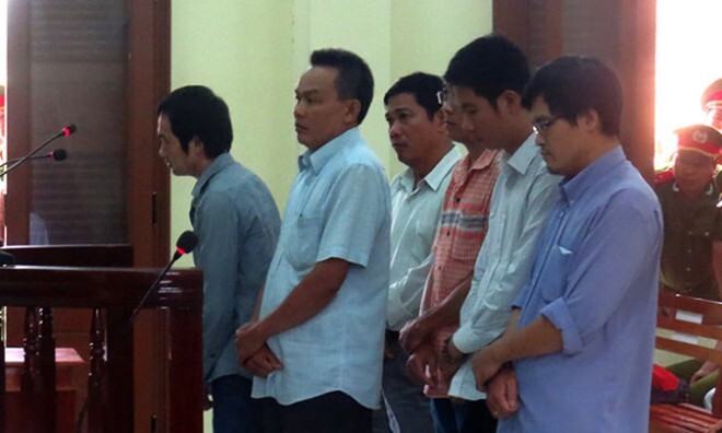 Vụ nhóm công an dùng nhục hình: Nhiều bất thường do hồ sơ bị sửa