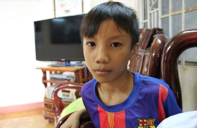 Cô giáo “xẻo tóc” hàng chục học sinh vì không 'vừa mắt