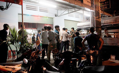 Thai phụ tử vong trong quán cà phê: Người đàn ông bí ẩn là ai?