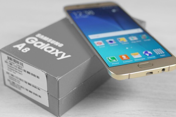 4 smartphone thiết kế đẹp sẽ bán ra trong tháng 8
