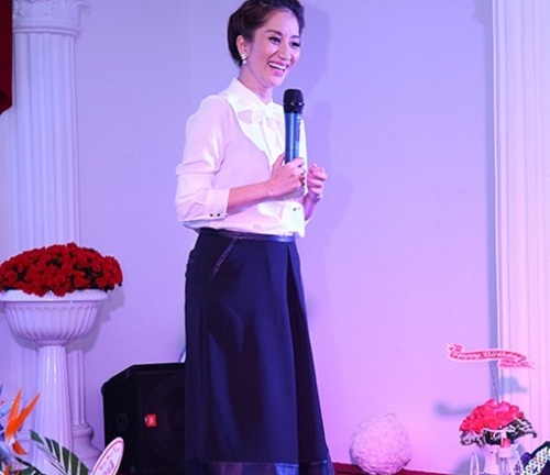 Khánh Thi xác nhận có bầu 5 tháng