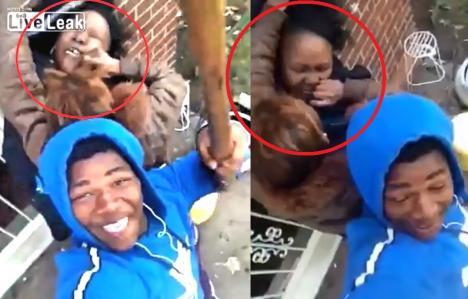 Clip gây bức xúc: Con trai bất hiếu cổ vũ bạn gái... đánh mẹ đẻ