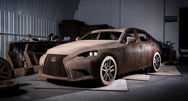 Lexus làm bằng bìa carton vẫn có khả năng chạy như xe bình thường