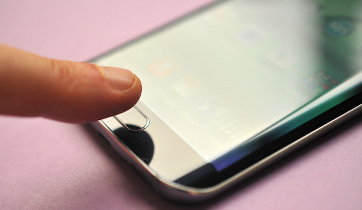 Phát hiện hơn 11 lỗi bảo mật của Samsung galaxy S6 Edge