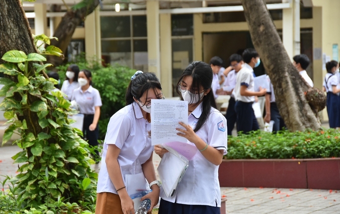 Điểm thi vào lớp 10 tại TP. HCM:  Hơn 45% bài thi môn Toán đạt điểm dưới trung bình, ít điểm 10