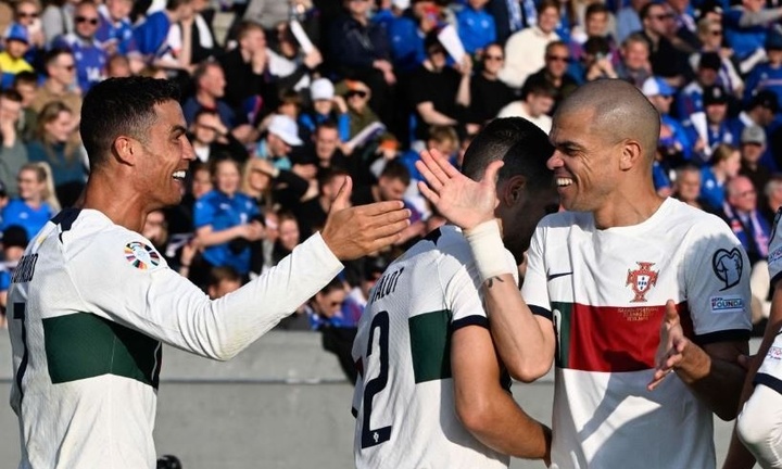 Ronaldo ghi bàn trong trận đấu thứ 200, Bồ Đào Nha toàn thắng ở vòng loại EURO 2024