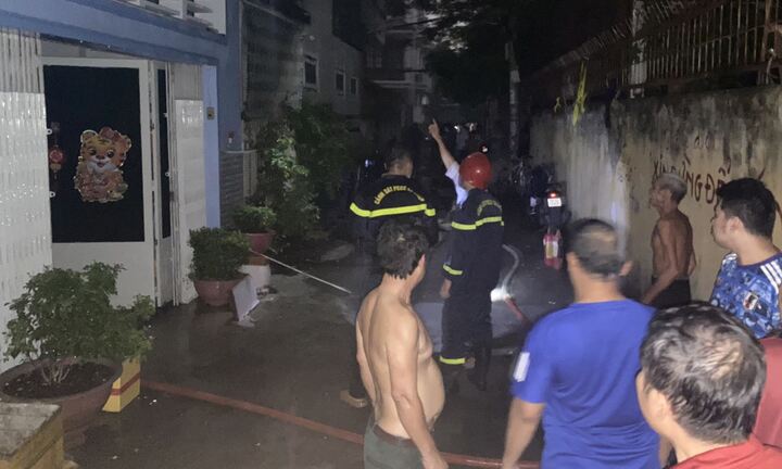 Vụ cháy nhà, 2 người chết ở TP.HCM: Nhân chứng nói gì?