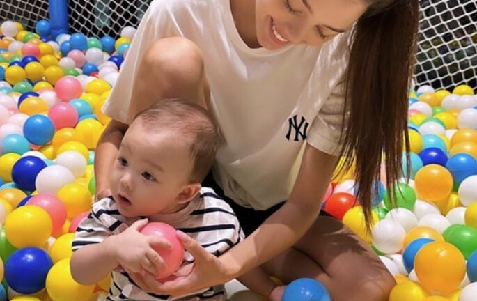 Nhan sắc vợ mẫu Tây của Bùi Tiến Dũng, mặt mộc ở nhà vẫn khiến nhiều người ngướng mộ