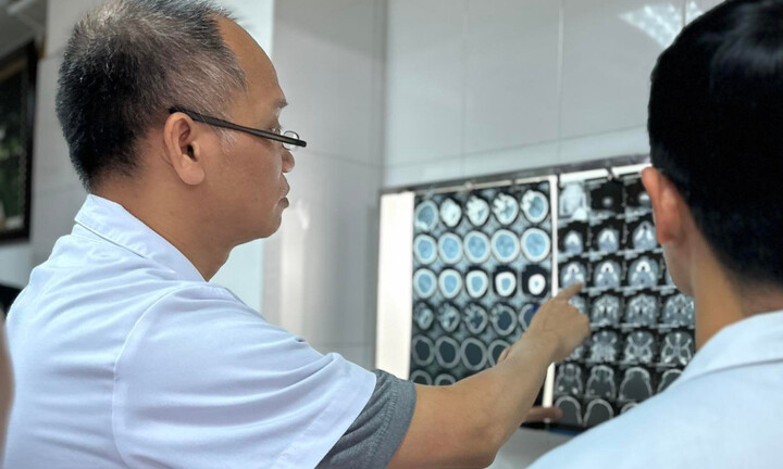 Bé trai 3 tuổi bị chó lai nặng 40kg cắn gãy xương hàm và xương gò má