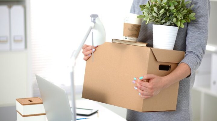 Nữ kế toán lập đơn kiện công ty cũ vì bị sa thải do quên tắt máy in sau giờ làm việc