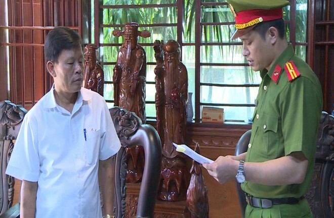 Bắt tạm giam nguyên Giám đốc Cơ sở cai nghiện ma túy số 1 và kế toán