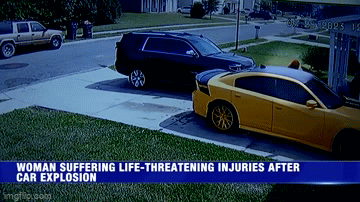 Video: Ô tô bất ngờ nổ tung, bốc cháy vì tài xế châm điếu thuốc trong xe