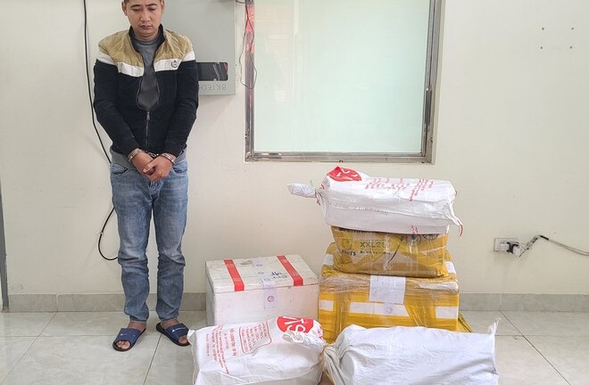 Hà Nội: Phát hiện gần 1 tạ pháo các loại cất giấu tại trang trại nuôi cá