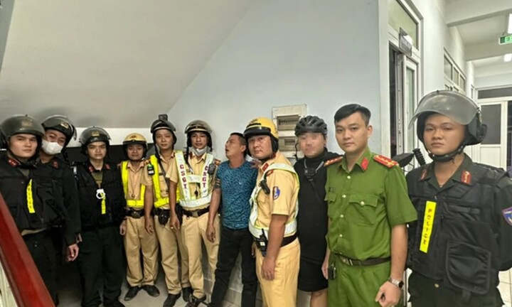 CSGT TP.HCM nổ súng, truy bắt tên cướp xe máy tại Khu Công nghệ cao