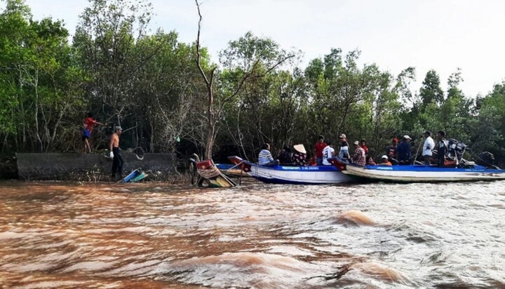 Vụ nổ làm 3 người mất tích trên sông ở Cà Mau: Nguyên nhân nghi do cưa bom