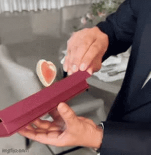 Hết bán túi tote, NTK Thái Công tiếp tục tung ra thị trường bao lì xì đắt nhất Việt Nam, giá như nào mà ai cũng lắc đầu ngao ngán