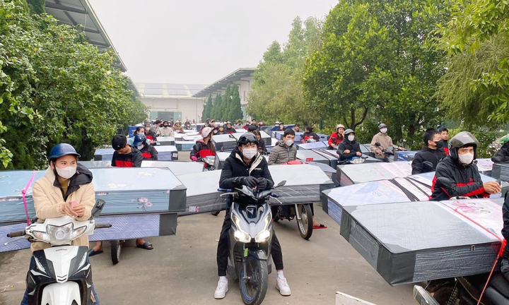 Tặng 2.000 chiếc đệm làm quà Tết cho công nhân, đại diện công ty nói gì?