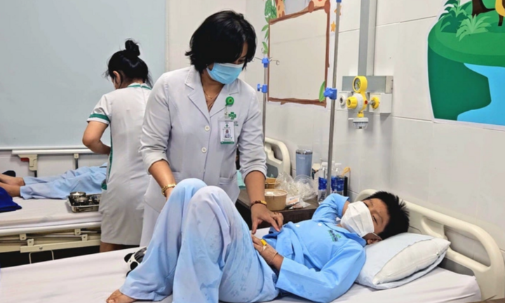 Vụ nghi ngộ độc cơm gà ở Nha Trang: Cấp nhiều dữ liệu cho công an, kiểm tra camera quán